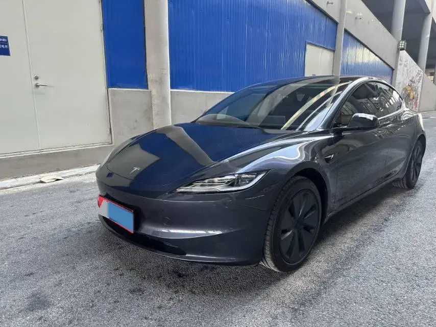 2025 Tesla Model 3 BEV 62.5KWH