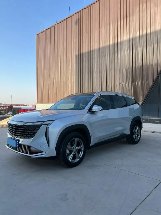 2023 Geely StarRay 1.5T 181HP L4 7DCT