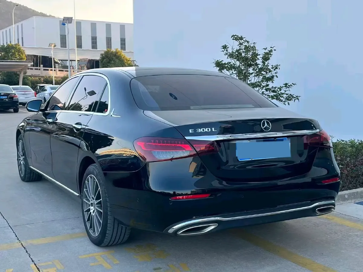 2022 Mercedes-Benz E Class 2.0T 197HP L4 9AT,autocango,china used car exporter,china ev exporter,chinese used car exporter,chinese used ev exporter