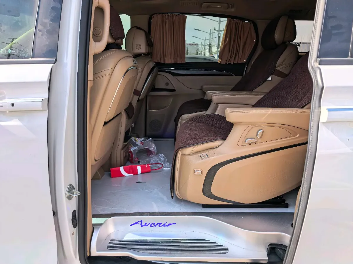 2020 Buick GL8 2.0T 237HP L4 9AT,autocango,china used car exporter,china ev exporter,chinese used car exporter,chinese used ev exporter