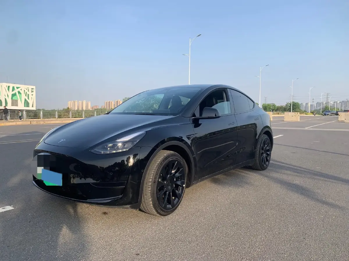 2022 Tesla Model Y BEV 60KWH