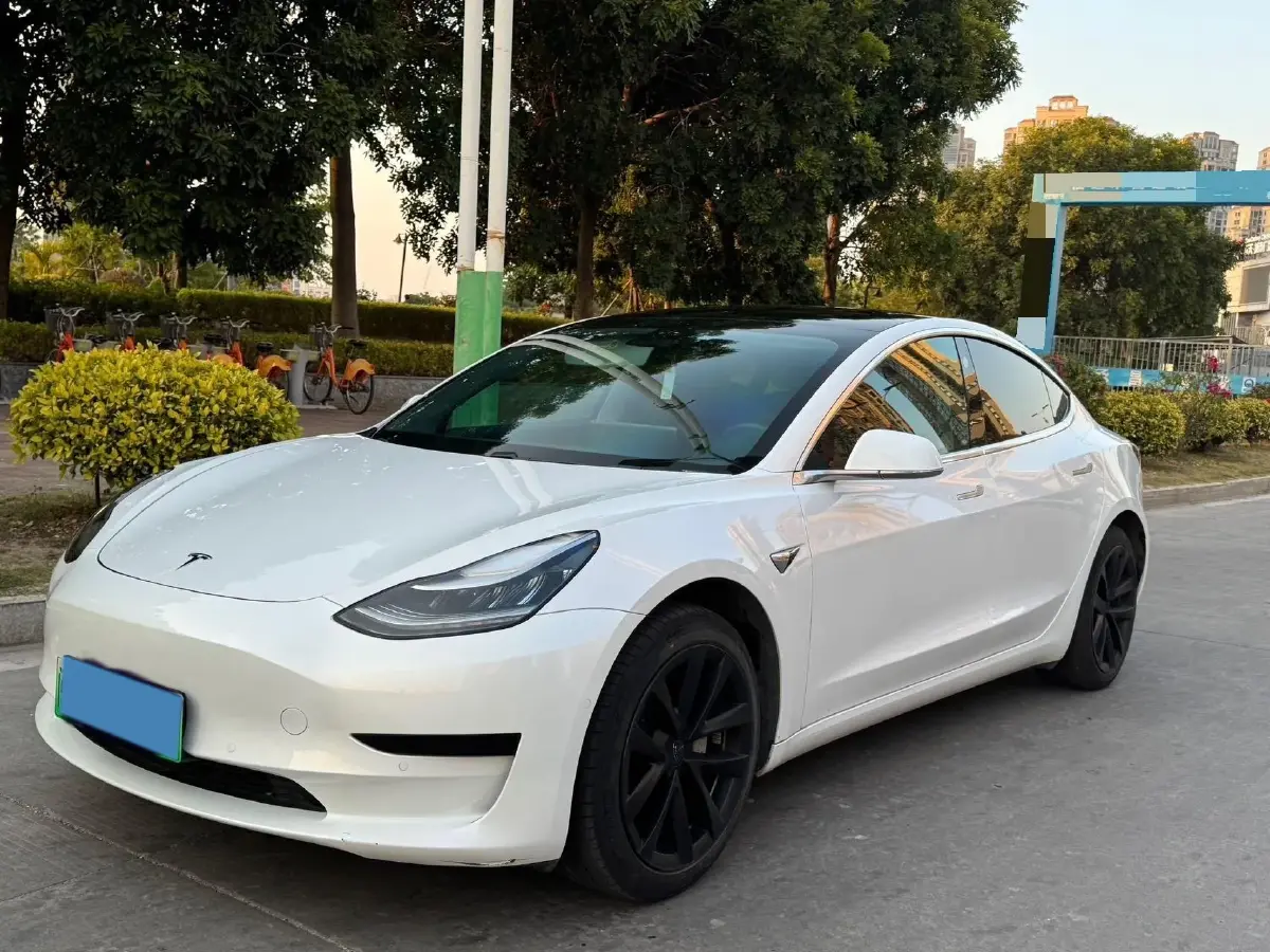 2020 Tesla Model 3 BEV 52KWH