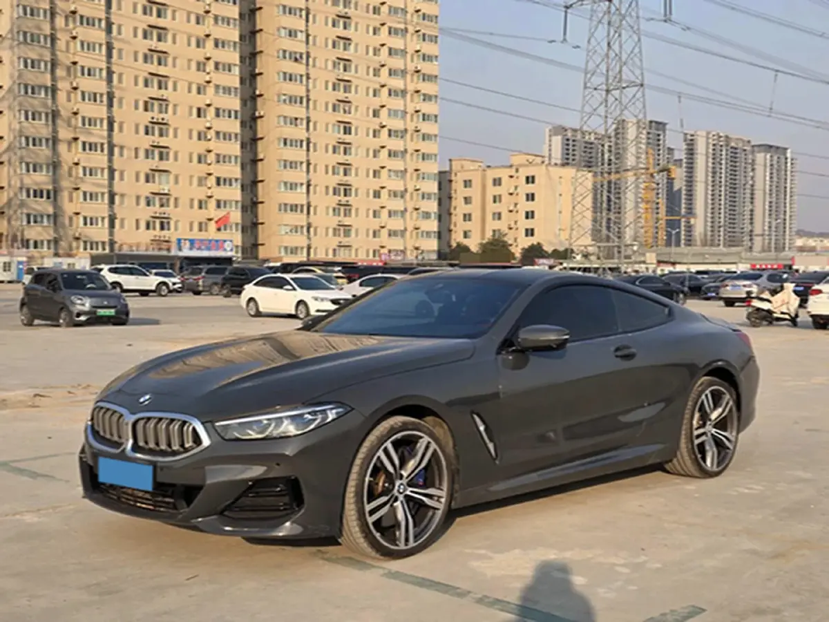 2022 BMW 8 Series 3.0T 333HP L6 8AT