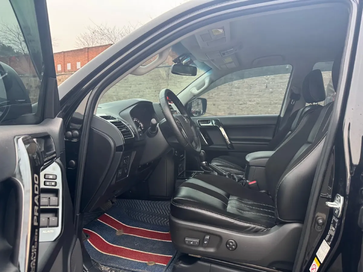 2020 Toyota Yaris 1.6T 261HP L3 6MT,autocango,china used car exporter,china ev exporter,chinese used car exporter,chinese used ev exporter