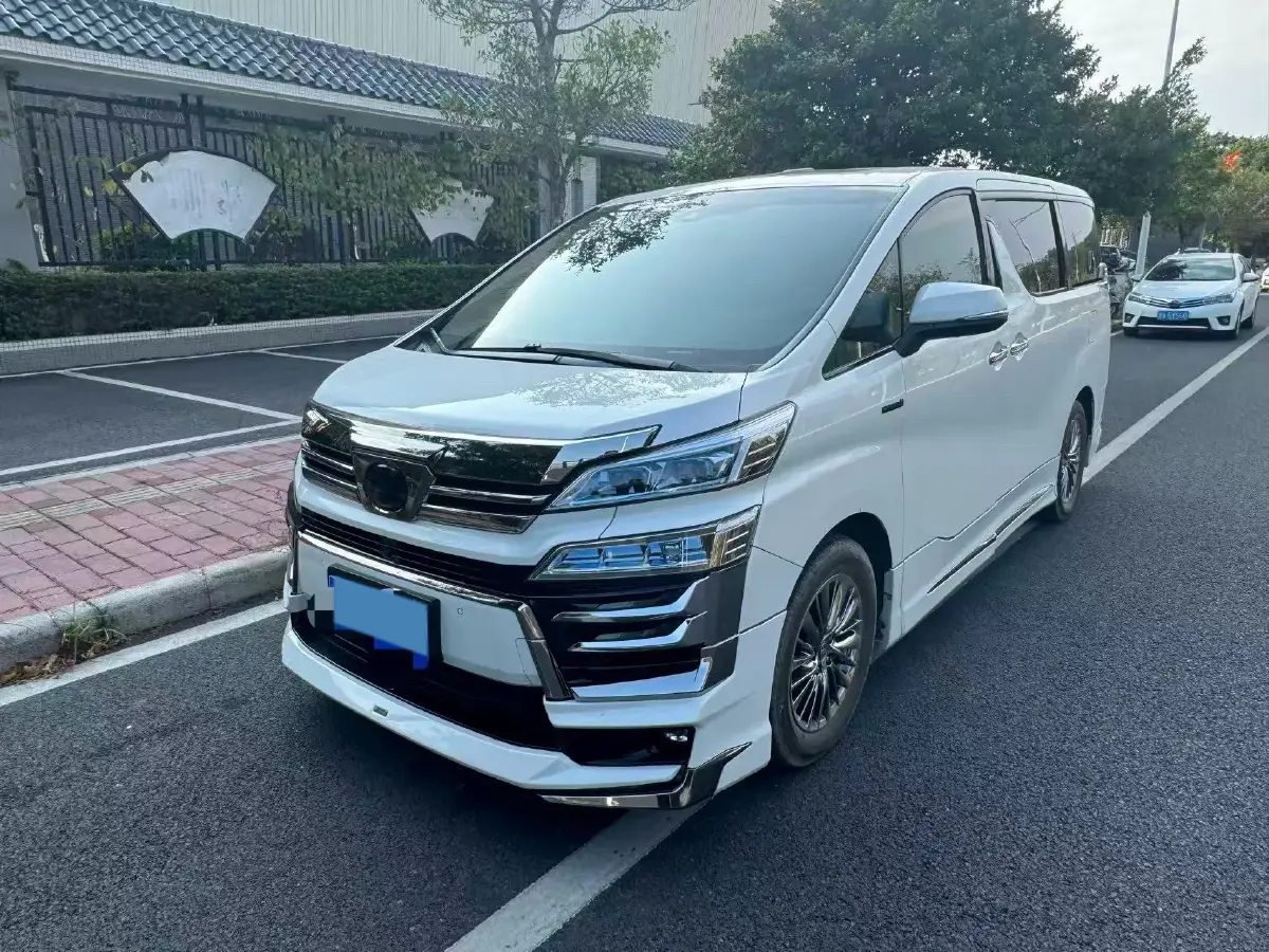 2020 Toyota Vellfire 2.5L 117HP L4 E-CVT Hybrid