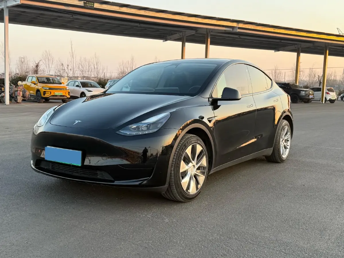 2022 Tesla Model Y BEV 60KWH