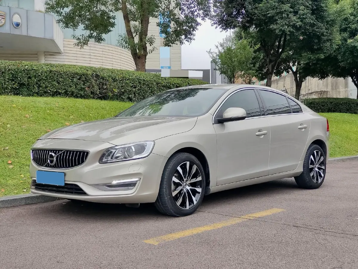 2019 Volkswagen Passat 1.4T 150HP L4 6DCT PHEV 12.1KWH