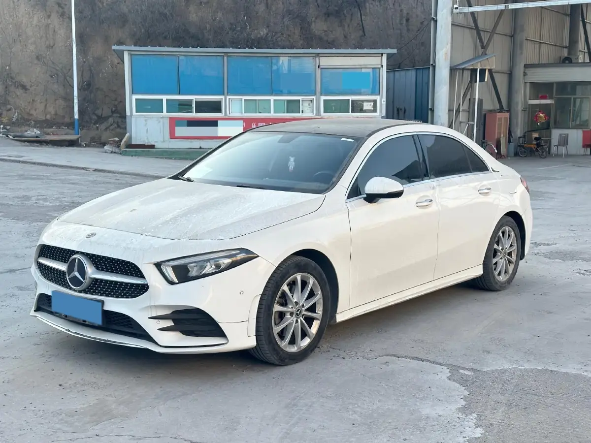 2021 Mercedes-Benz A Class 1.3T 163HP L4 7DCT