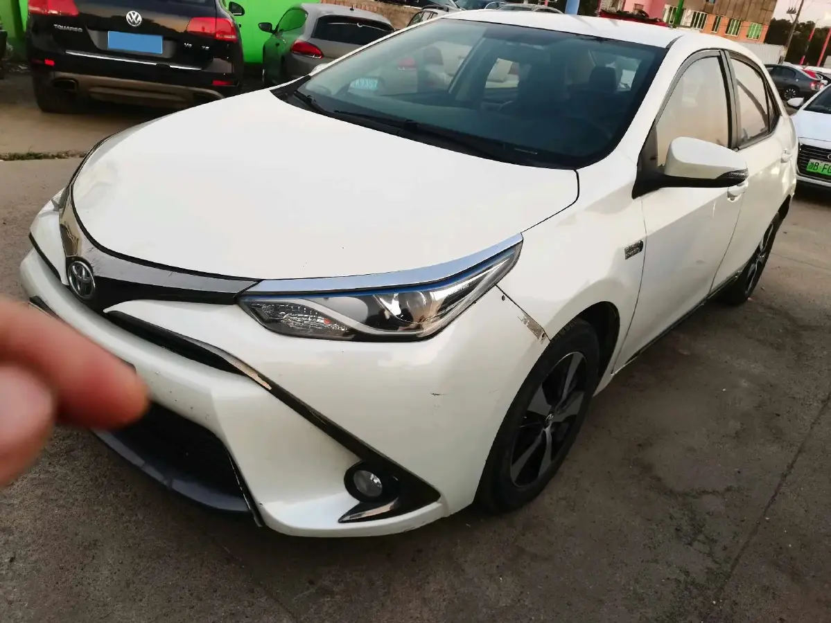 2019 Toyota Camry 2.5L 209HP L4 8AT