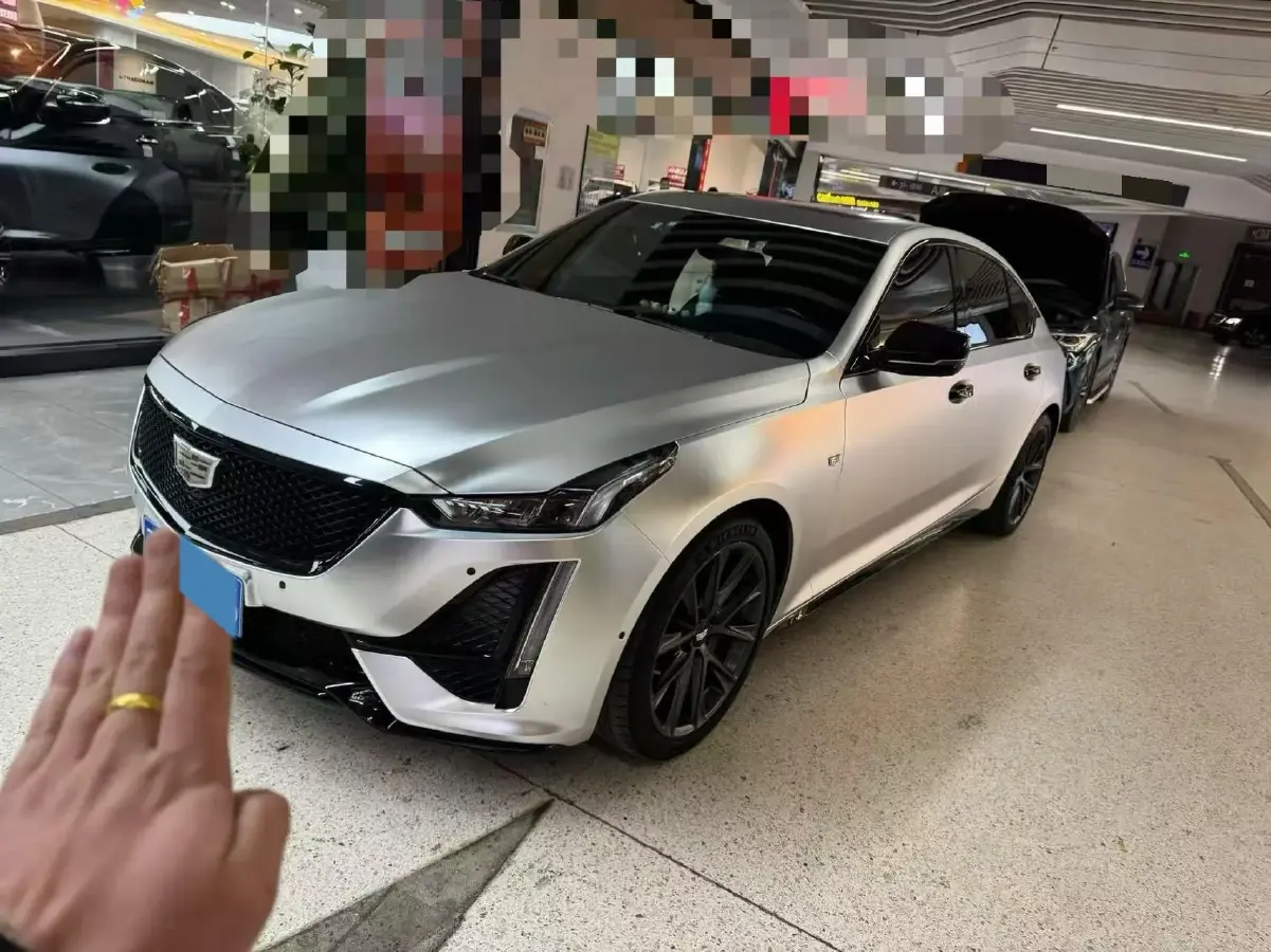 2022 Cadillac CT5 2.0T 237HP L4 10AT