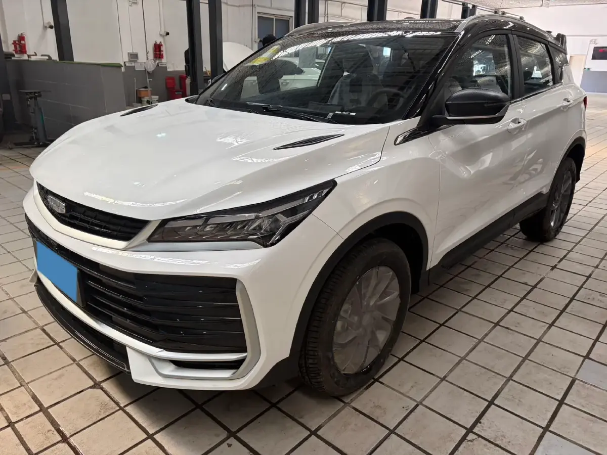 2025 Geely Coolray 1.5T 181HP L4 7DCT