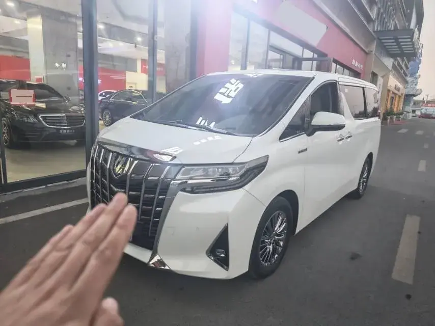 2021 Toyota Alphard 2.5L 117HP L4 E-CVT Hybrid