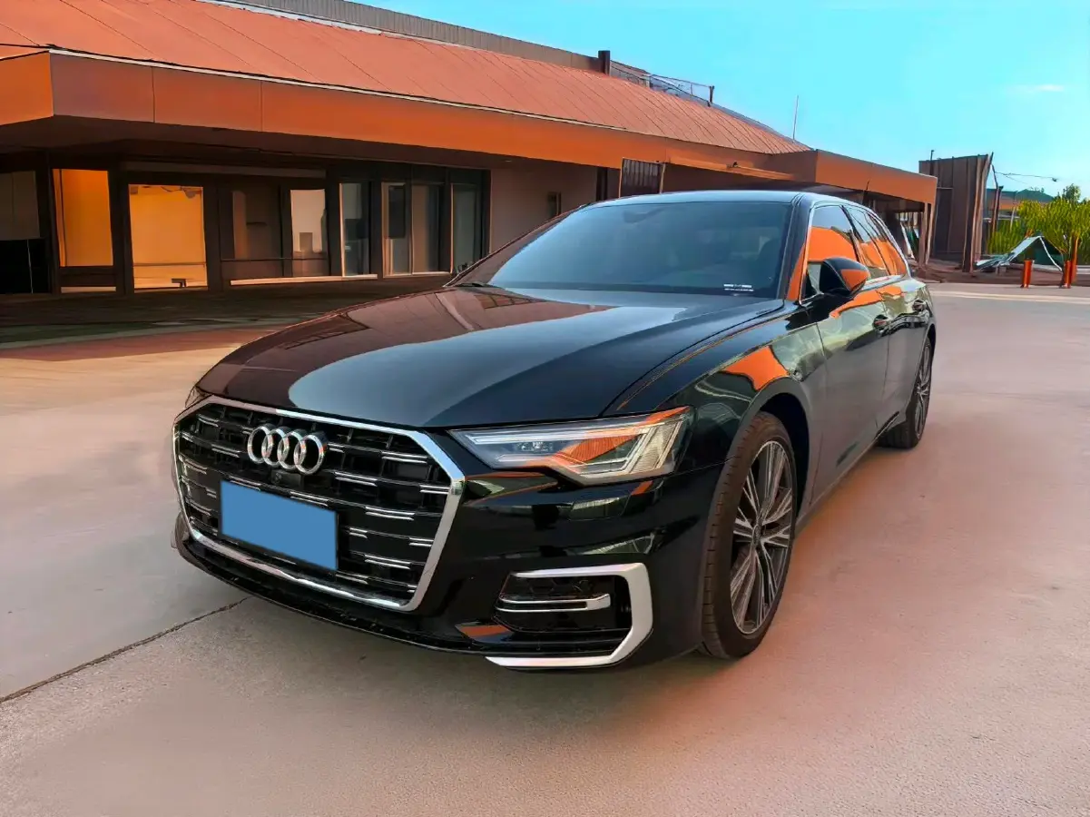 2023 Audi A6L 2.0T 190HP L4 7DCT