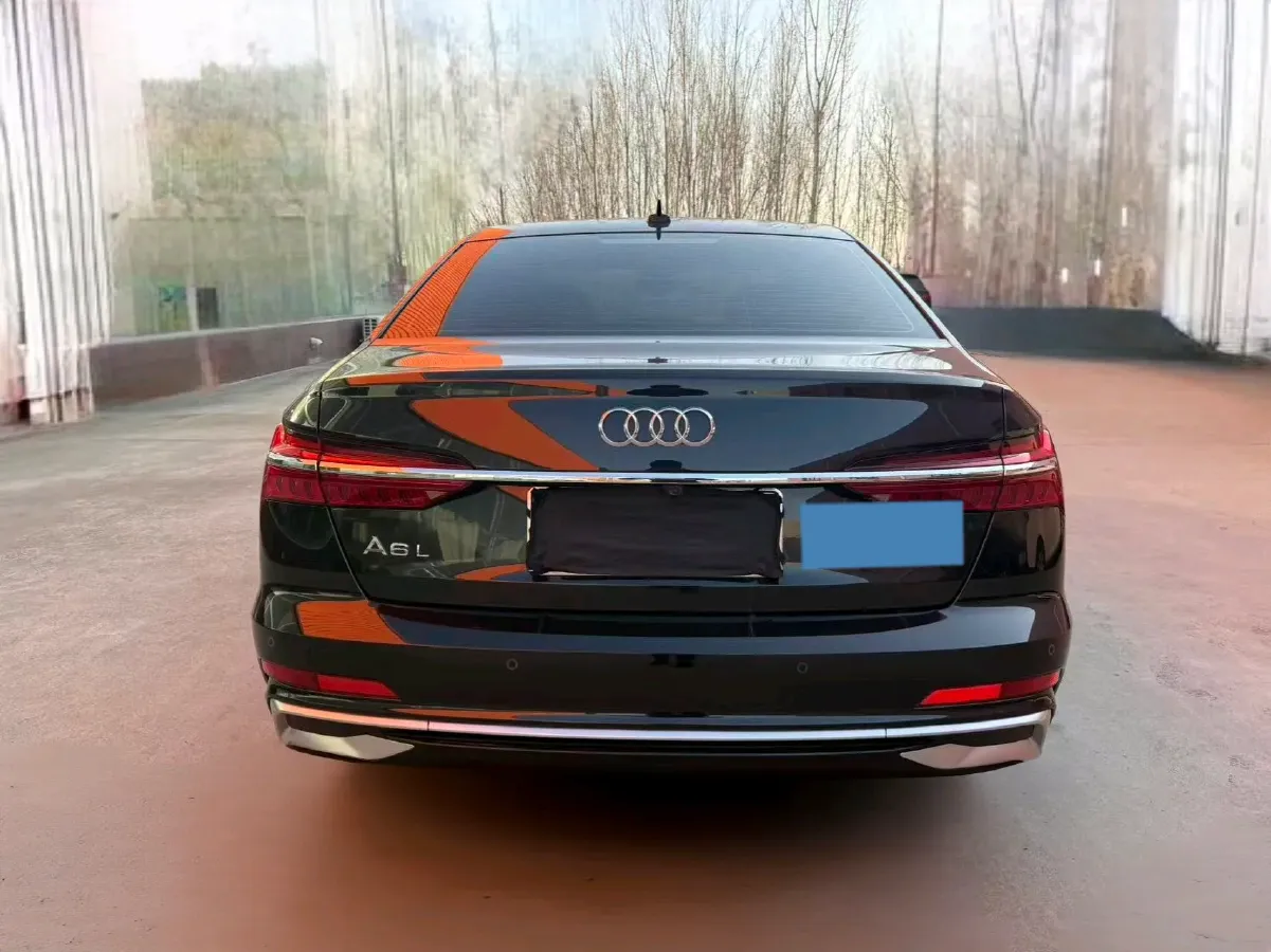 2023 Audi A6L 2.0T 190HP L4 7DCT,autocango,china used car exporter,china ev exporter,chinese used car exporter,chinese used ev exporter