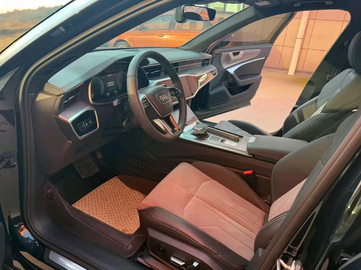 2023 Audi A6L 2.0T 190HP L4 7DCT,autocango,china used car exporter,china ev exporter,chinese used car exporter,chinese used ev exporter