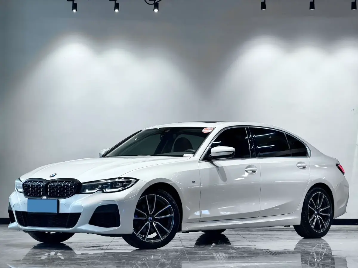 2022 BMW 3 Series 2.0T 184HP L4 8AT