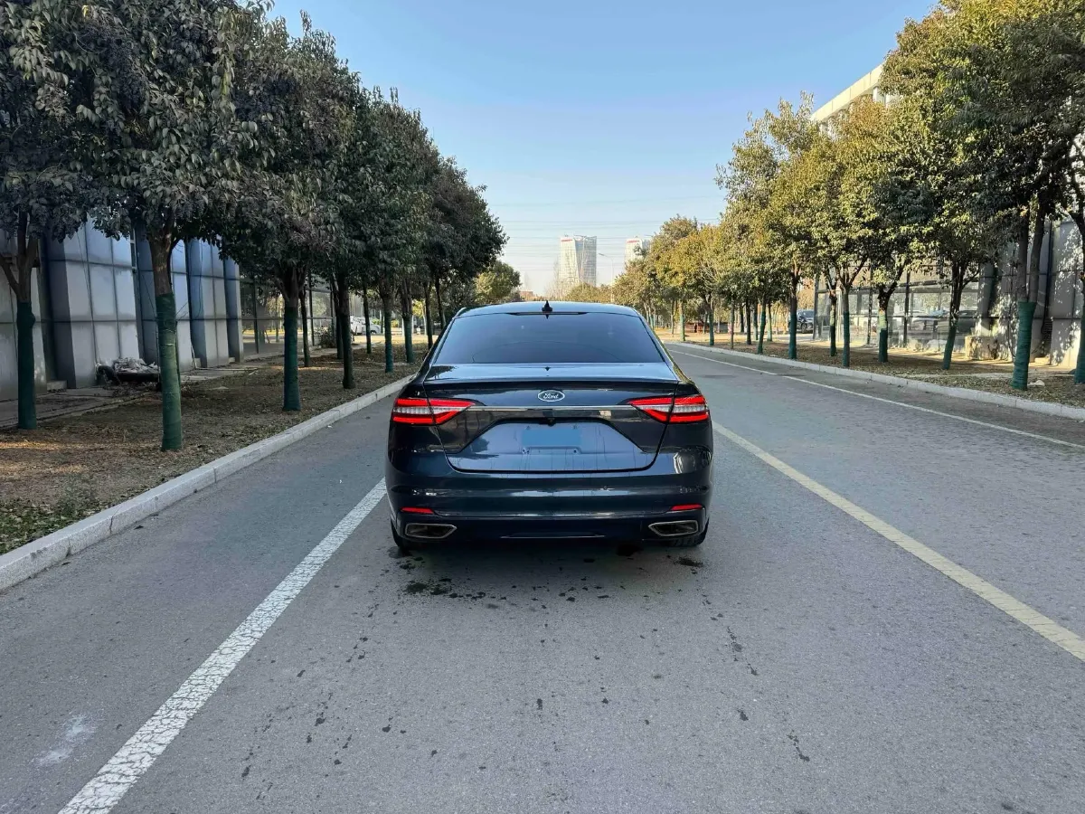 2019 Ford Taurus 2.0T 245HP L4 8AT,autocango,china used car exporter,china ev exporter,chinese used car exporter,chinese used ev exporter