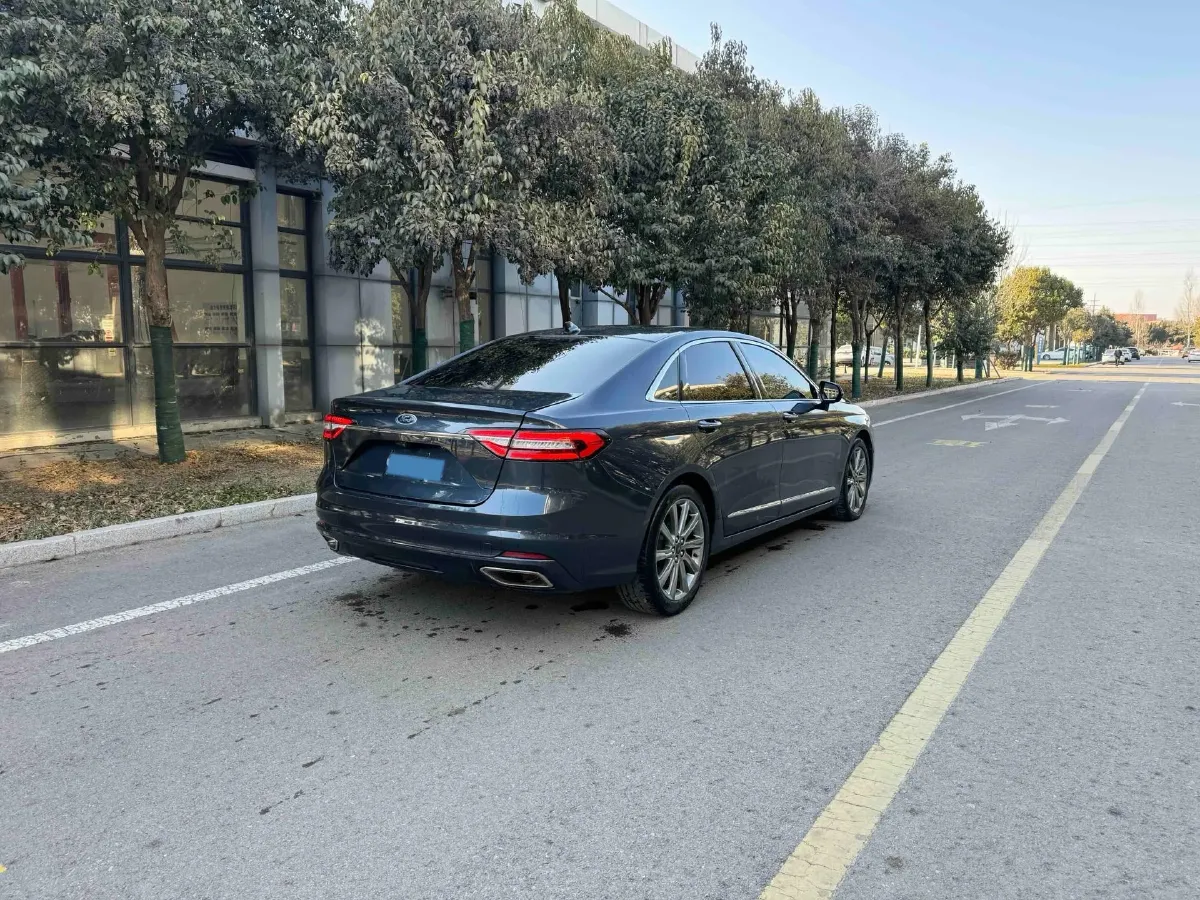 2019 Ford Taurus 2.0T 245HP L4 8AT,autocango,china used car exporter,china ev exporter,chinese used car exporter,chinese used ev exporter
