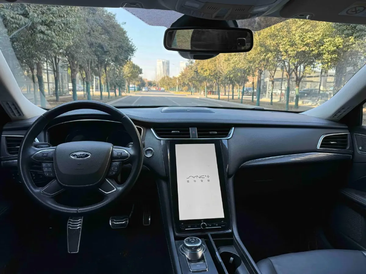 2019 Ford Taurus 2.0T 245HP L4 8AT,autocango,china used car exporter,china ev exporter,chinese used car exporter,chinese used ev exporter