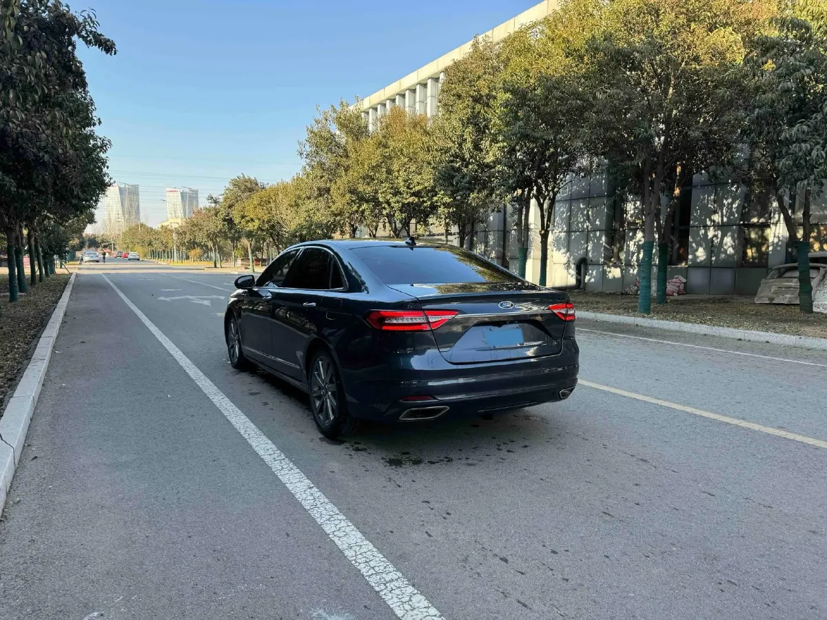 2019 Ford Taurus 2.0T 245HP L4 8AT,autocango,china used car exporter,china ev exporter,chinese used car exporter,chinese used ev exporter