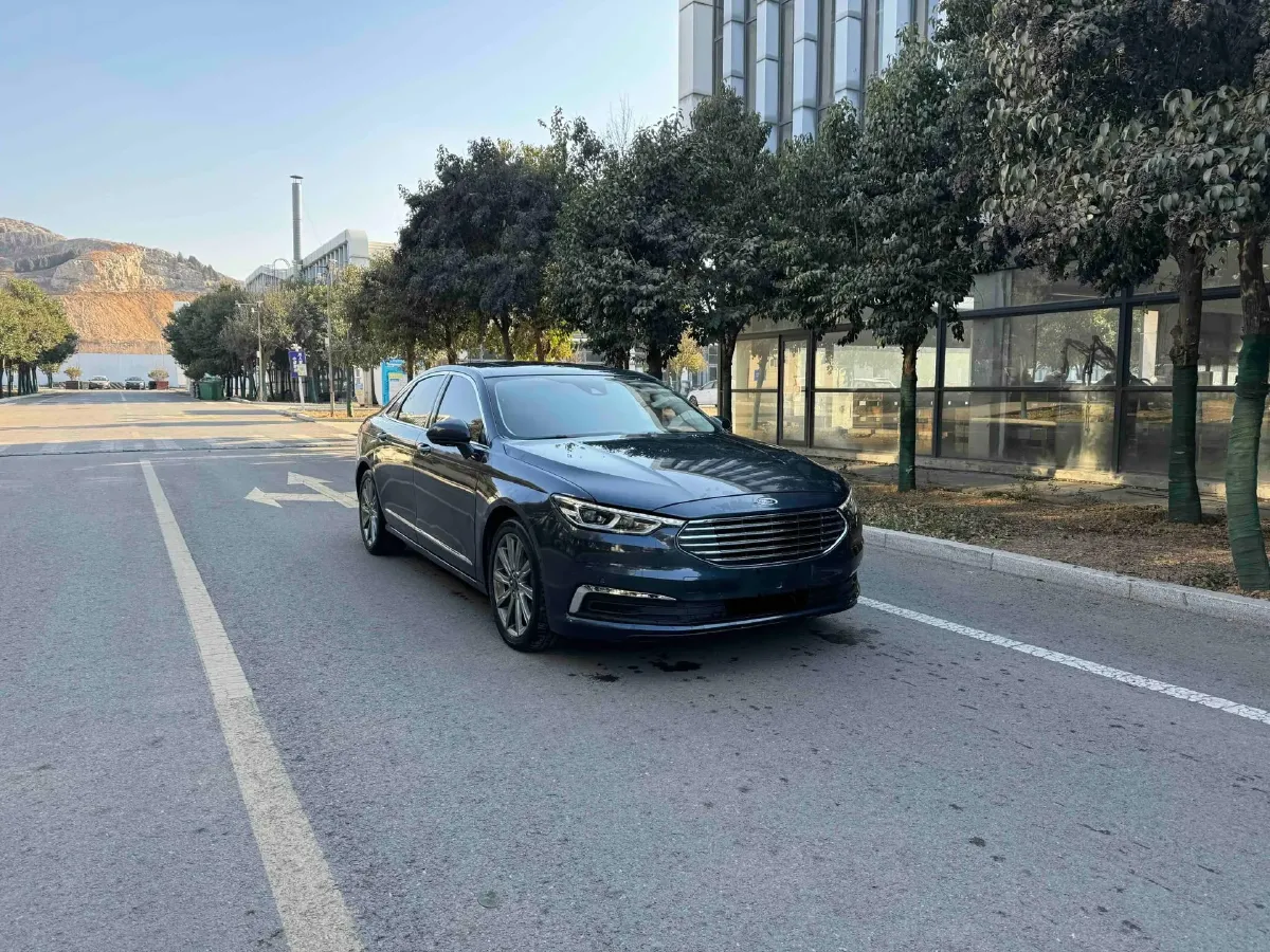2019 Ford Taurus 2.0T 245HP L4 8AT,autocango,china used car exporter,china ev exporter,chinese used car exporter,chinese used ev exporter