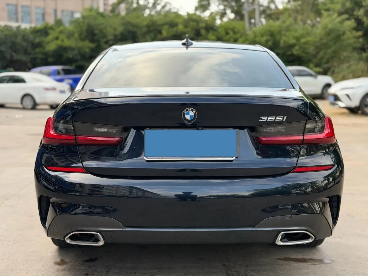 2022 BMW 3 Series 2.0T 184HP L4 8AT,autocango,china used car exporter,china ev exporter,chinese used car exporter,chinese used ev exporter