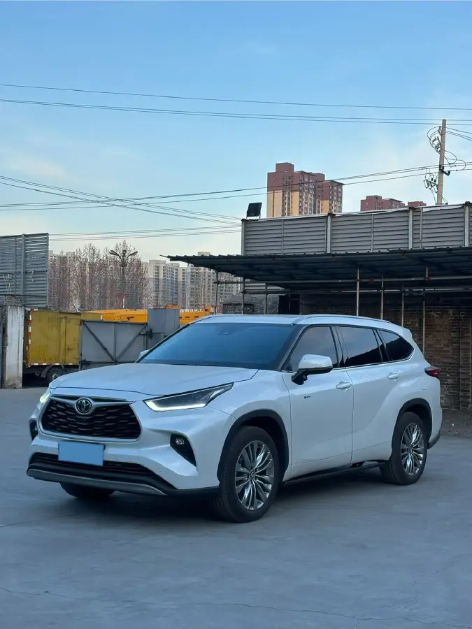 2024 Toyota Highlander 2.5L 189HP L4 E-CVT Hybrid