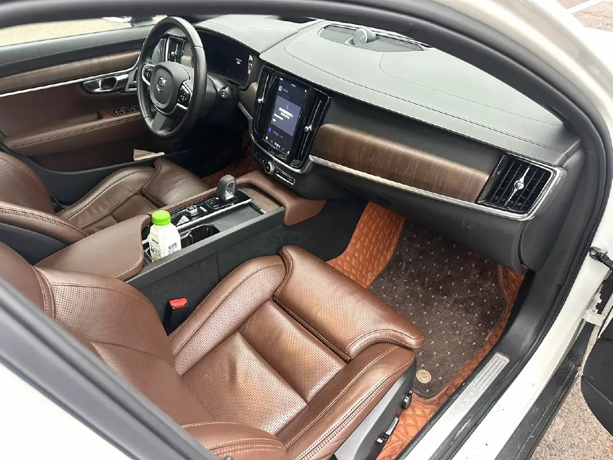 2022 Volvo V90 2.0T 250HP L4 8AT,autocango,china used car exporter,china ev exporter,chinese used car exporter,chinese used ev exporter