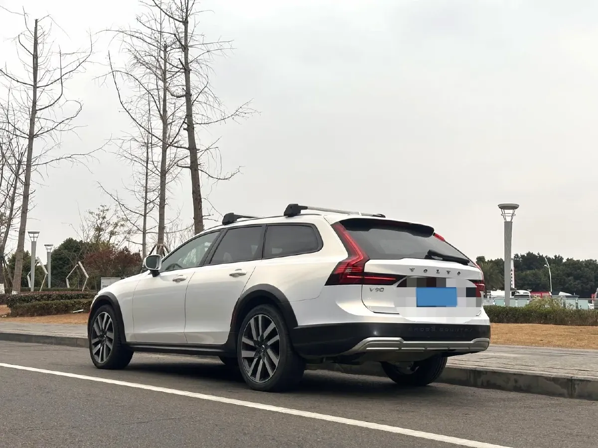 2022 Volvo V90 2.0T 250HP L4 8AT,autocango,china used car exporter,china ev exporter,chinese used car exporter,chinese used ev exporter