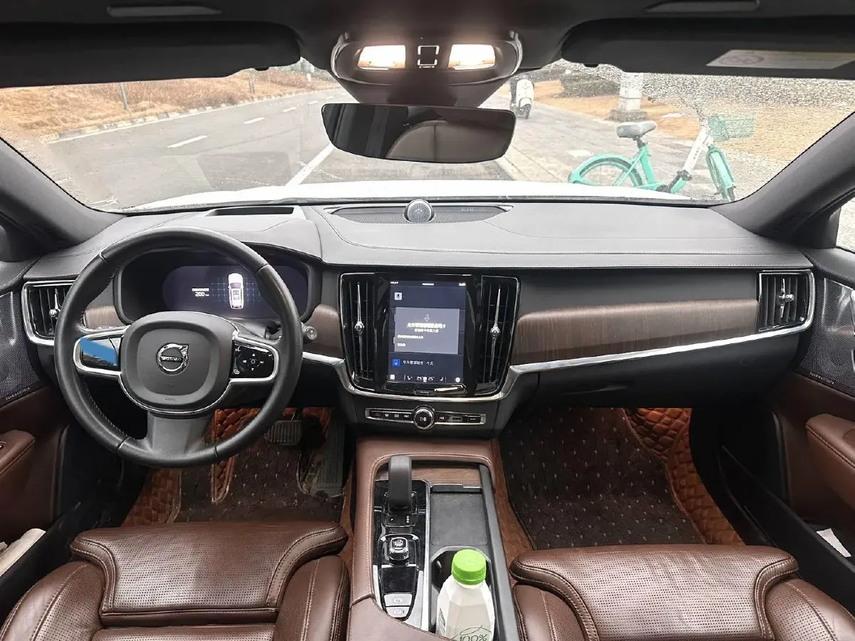 2022 Volvo V90 2.0T 250HP L4 8AT,autocango,china used car exporter,china ev exporter,chinese used car exporter,chinese used ev exporter
