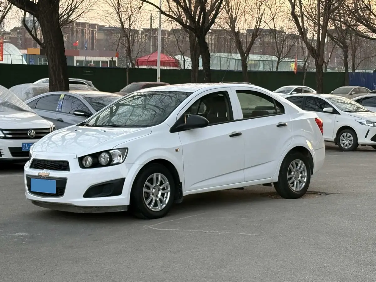 2011 Chevrolet Aveo 1.4L 103HP L4 5MT
