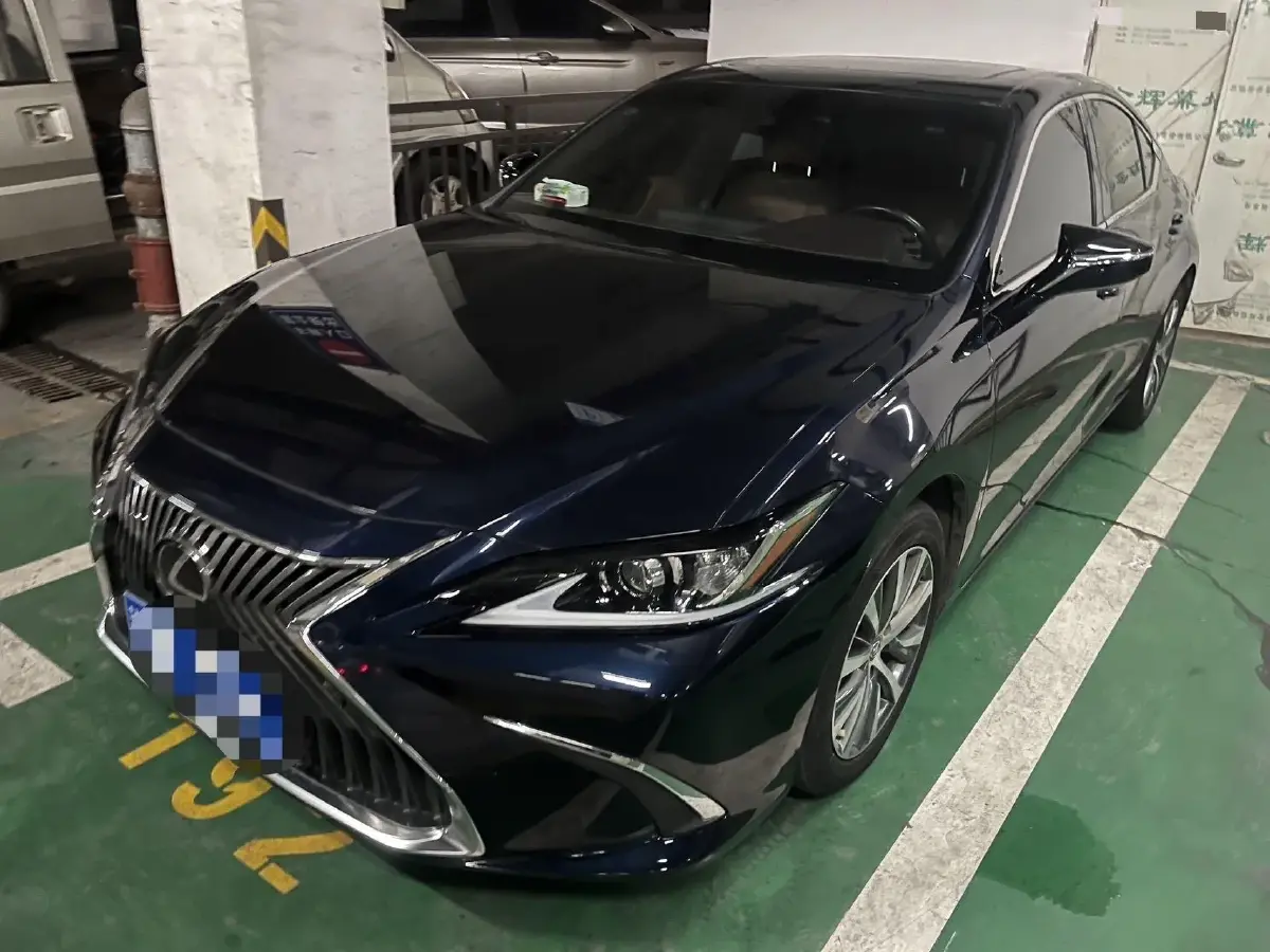 2020 Lexus ES 2.0L 173HP L4 CVT
