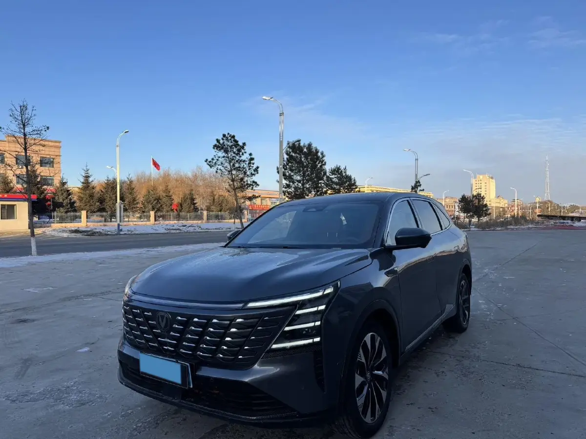2025 ChangAn CS75 Plus 1.5T 192HP L4 8AT