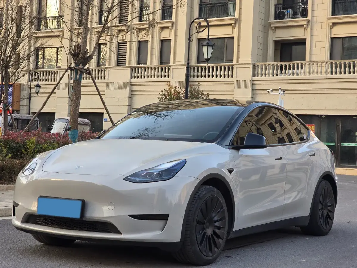 2022 Tesla Model Y BEV 60KWH