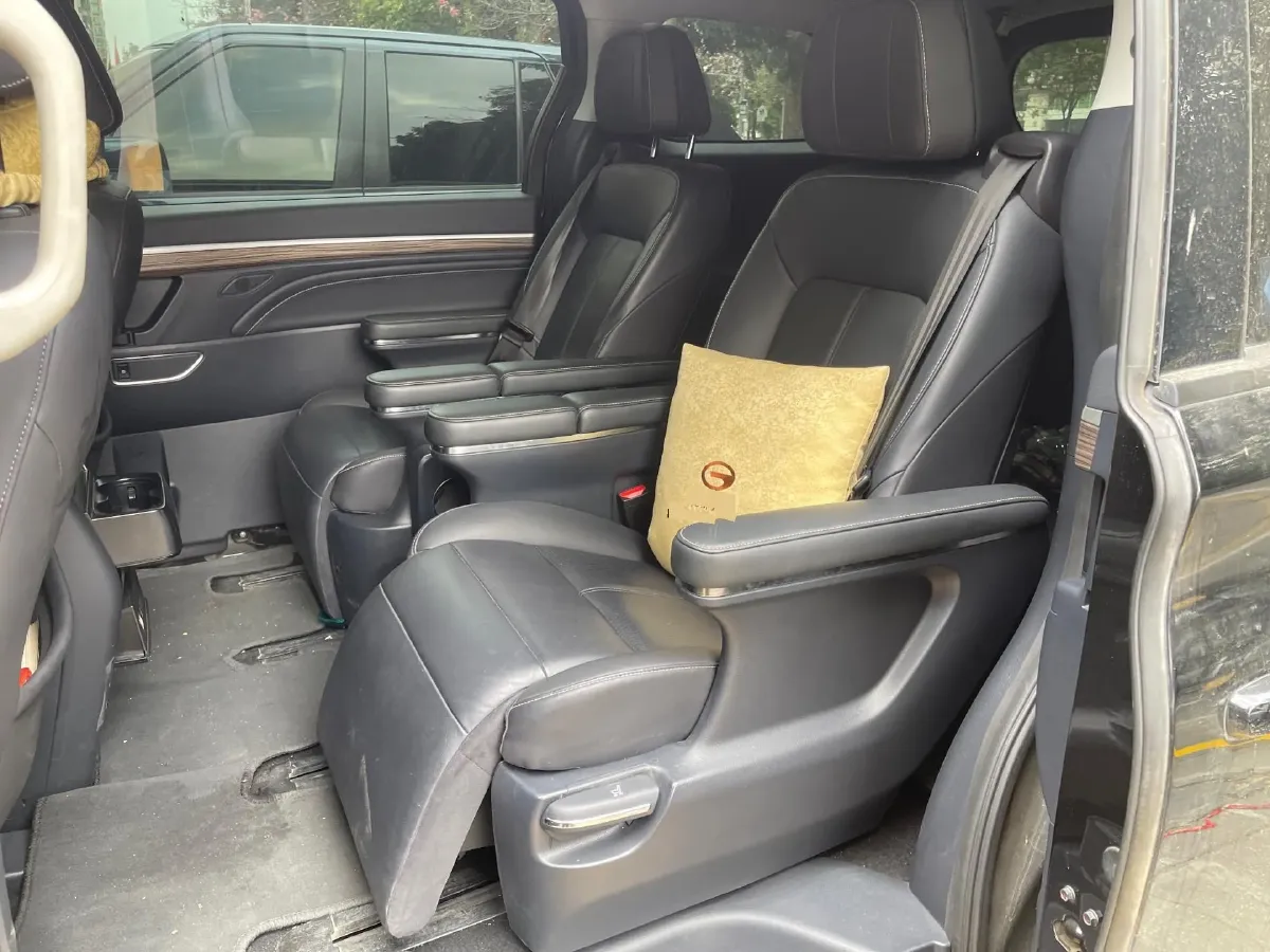 2021 GAC Trumpchi M8 2.0T 252HP L4 8AT,autocango,china used car exporter,china ev exporter,chinese used car exporter,chinese used ev exporter