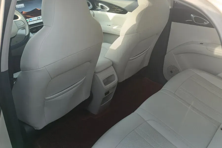 2025 JMC BaoDian 2.0T 218HP L4 8AT,autocango,china used car exporter,china ev exporter,chinese used car exporter,chinese used ev exporter