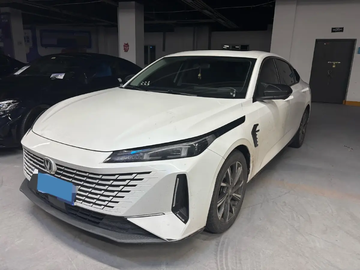 2023 ChangAn Oshan Z6 1.5T 188HP L4 7DCT