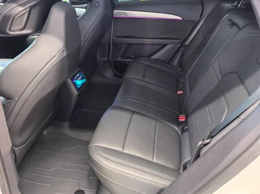 2023 Honda CR-V 2.0L 150HP L4 E-CVT PHEV 17.7KWH,autocango,china used car exporter,china ev exporter,chinese used car exporter,chinese used ev exporter