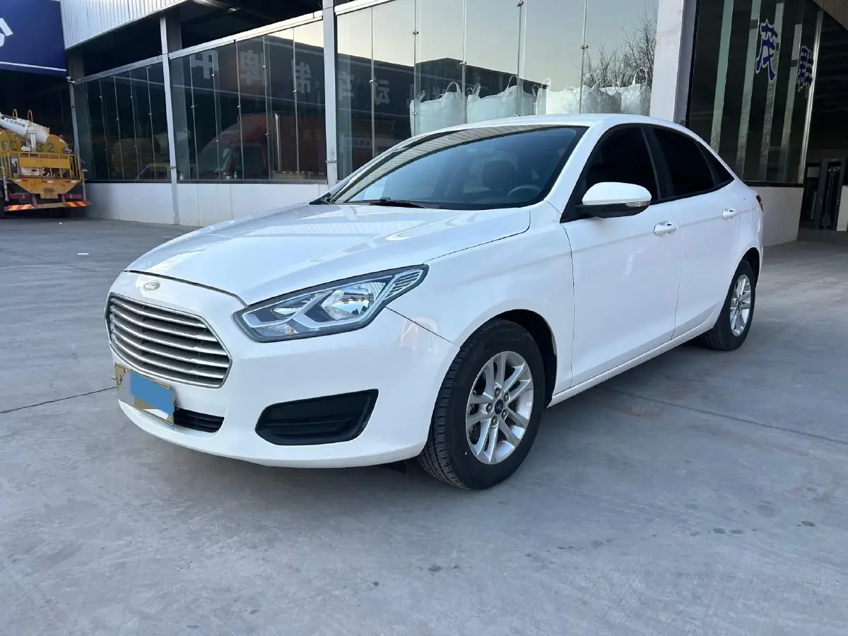 2021 Ford Escort 1.5L 122HP L3 6AT