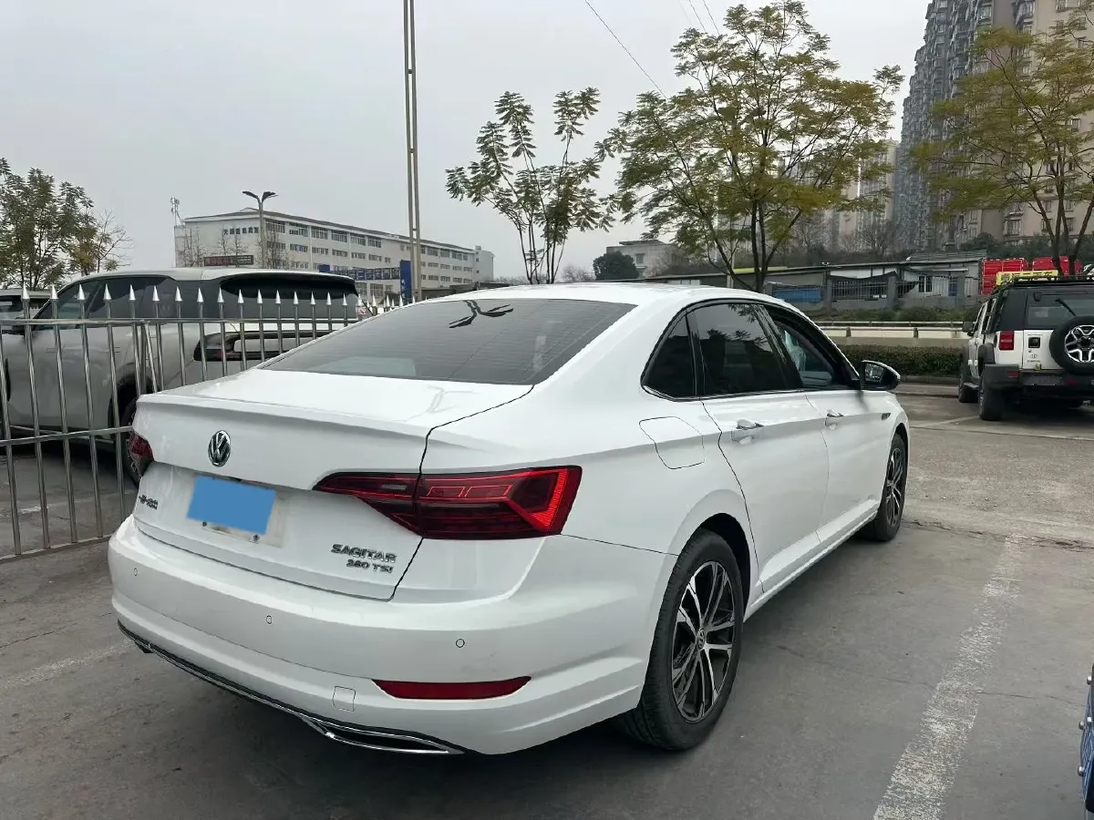 2019 Luxgen Grand 7 MPV 2.0T 188HP L4 6AT,autocango,china used car exporter,china ev exporter,chinese used car exporter,chinese used ev exporter