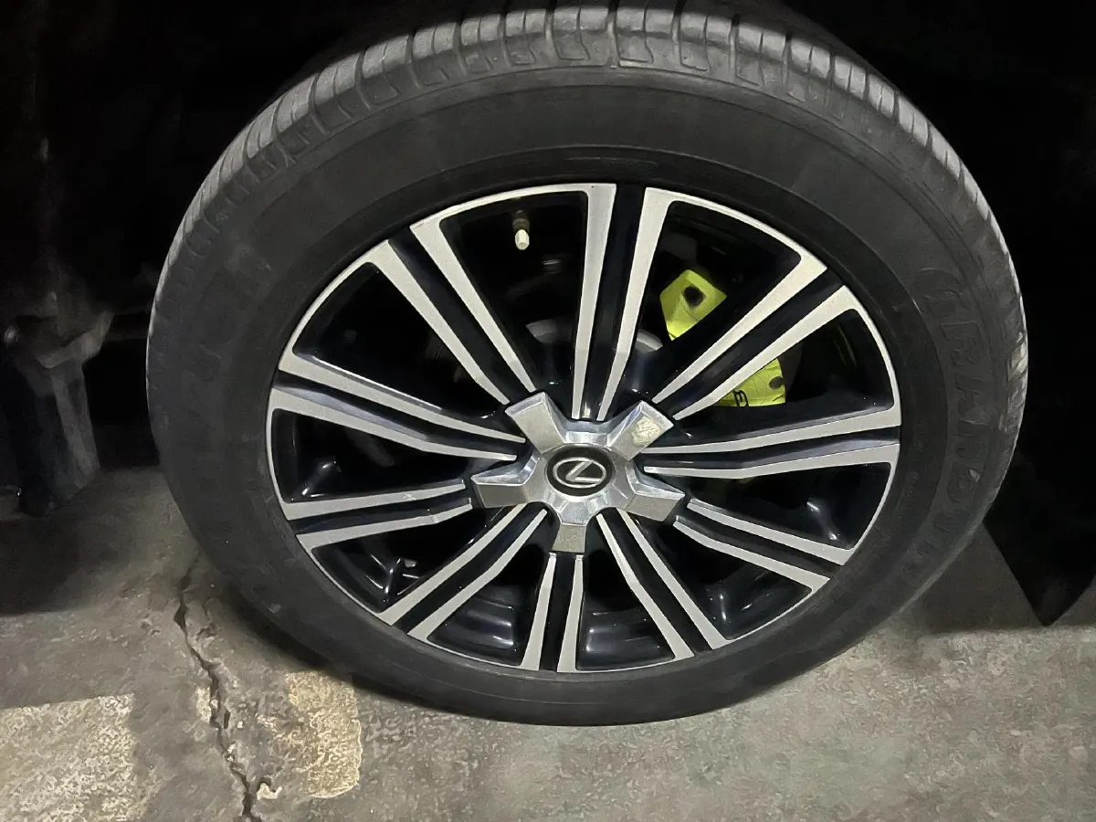 2017 Lexus LX 5.7L 367HP V8 8AT,autocango,china used car exporter,china ev exporter,chinese used car exporter,chinese used ev exporter