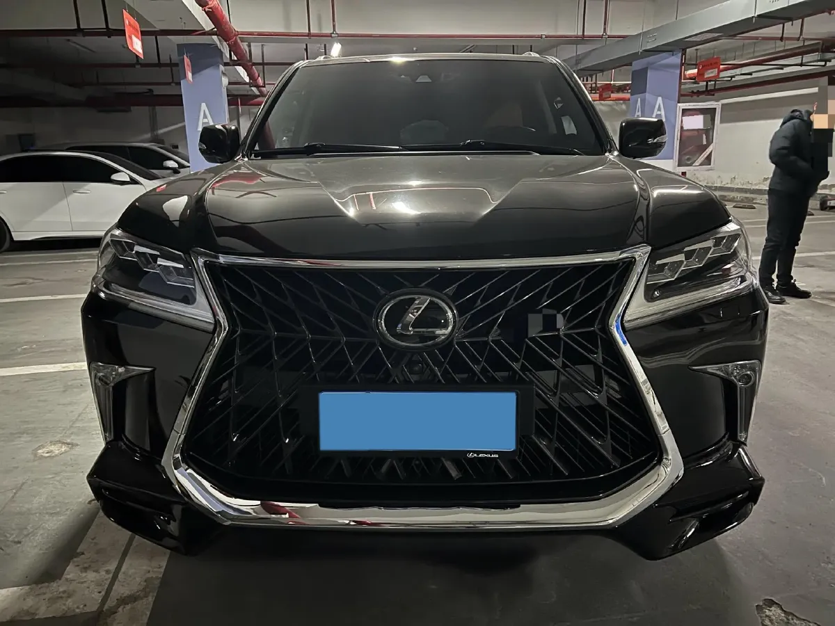 2017 Lexus LX 5.7L 367HP V8 8AT,autocango,china used car exporter,china ev exporter,chinese used car exporter,chinese used ev exporter