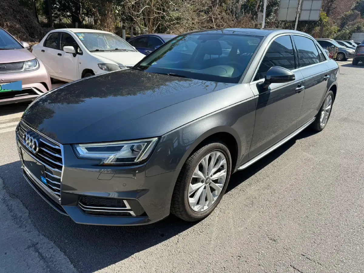 2019 Audi A4L 2.0T 190HP L4 7DCT