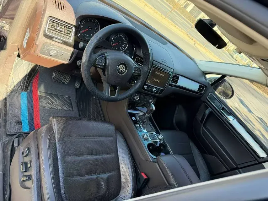 2018 Volkswagen Touareg 3.0T 320HP V6 8AT,autocango,china used car exporter,china ev exporter,chinese used car exporter,chinese used ev exporter