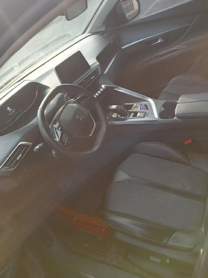 2019 Peugeot 5008 1.8T 204HP L4 6AT,autocango,china used car exporter,china ev exporter,chinese used car exporter,chinese used ev exporter