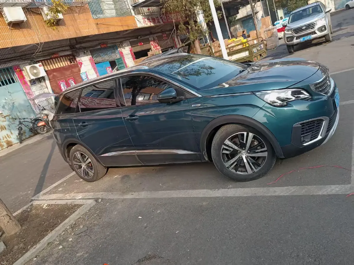 2019 Peugeot 5008 1.8T 204HP L4 6AT,autocango,china used car exporter,china ev exporter,chinese used car exporter,chinese used ev exporter