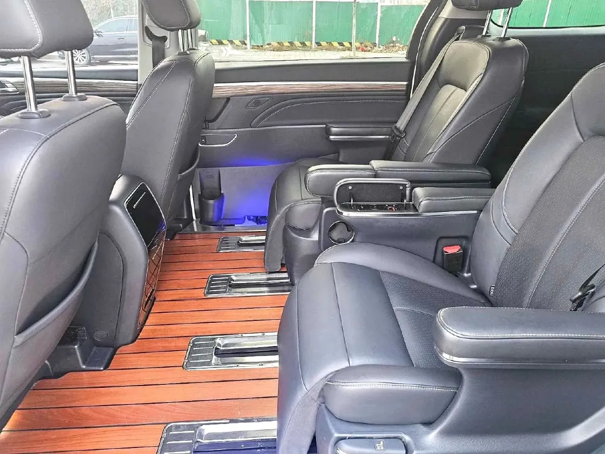 2021 GAC Trumpchi M8 2.0T 252HP L4 8AT,autocango,china used car exporter,china ev exporter,chinese used car exporter,chinese used ev exporter