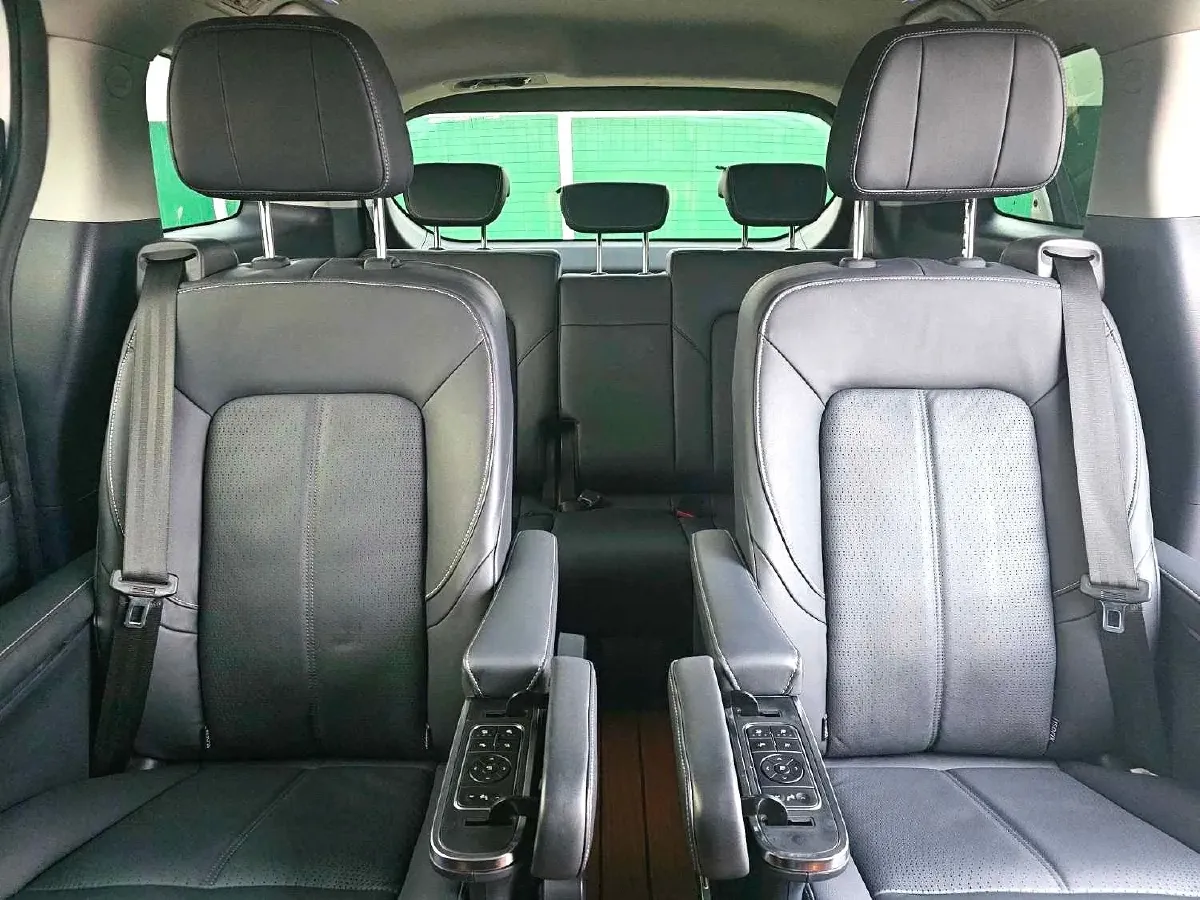 2021 GAC Trumpchi M8 2.0T 252HP L4 8AT,autocango,china used car exporter,china ev exporter,chinese used car exporter,chinese used ev exporter