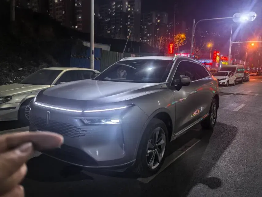 2024 WEY Mocha 1.5T 170HP L4 4DHT PHEV 35.04KWH,autocango,china used car exporter,china ev exporter,chinese used car exporter,chinese used ev exporter