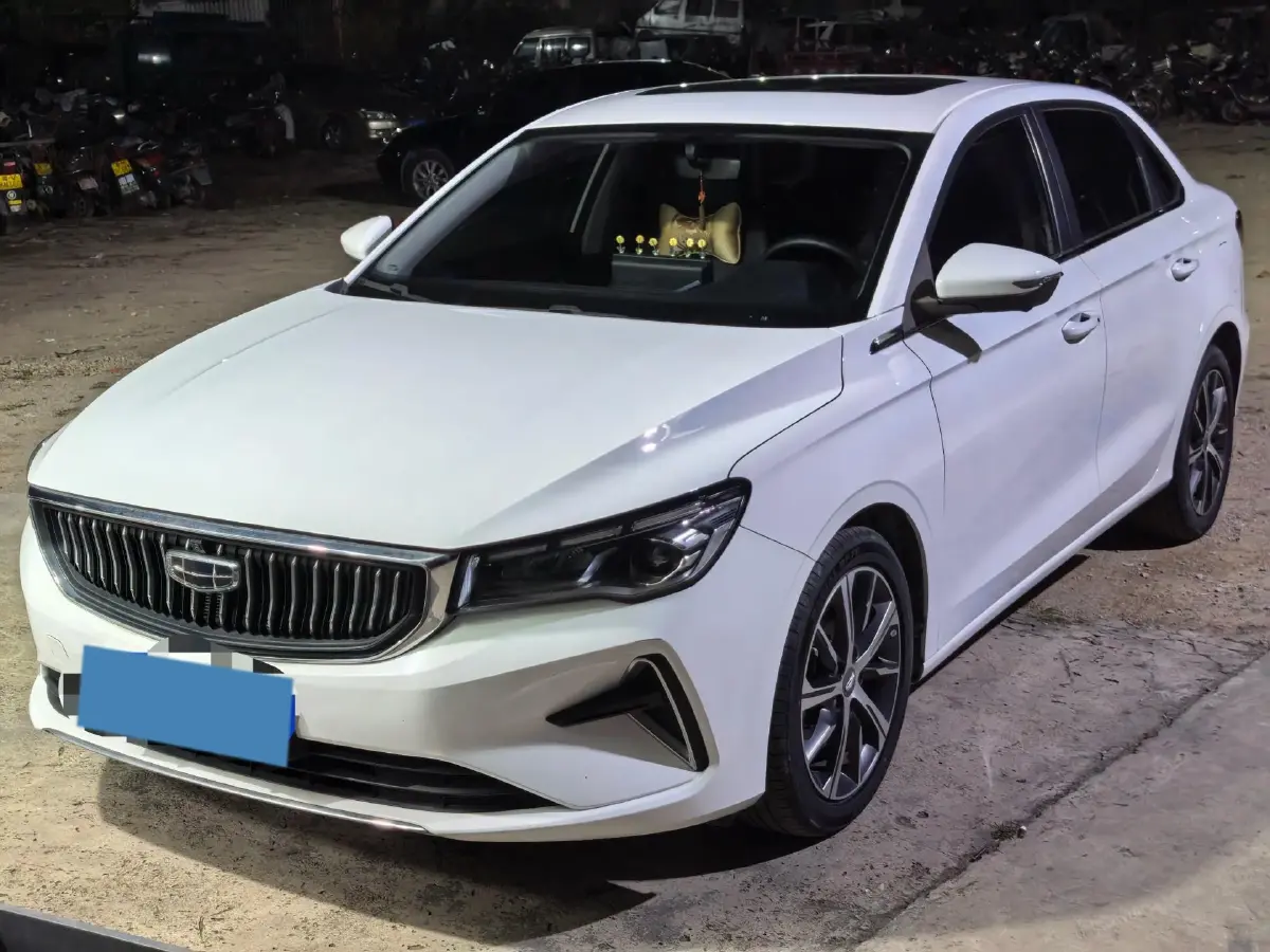 2022 Geely Emgrand 1.5L 114HP L4 CVT